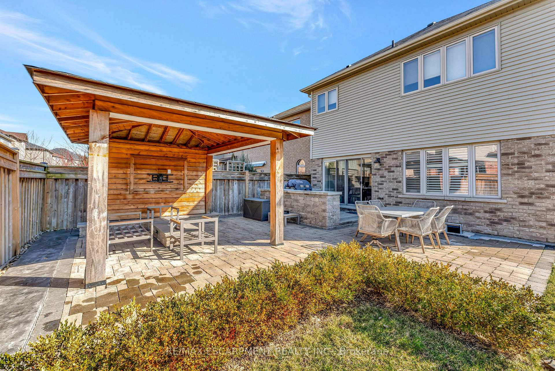 Photo 20 of 209 John Frederick Drive, Hamilton, Ancaster — HOMEH