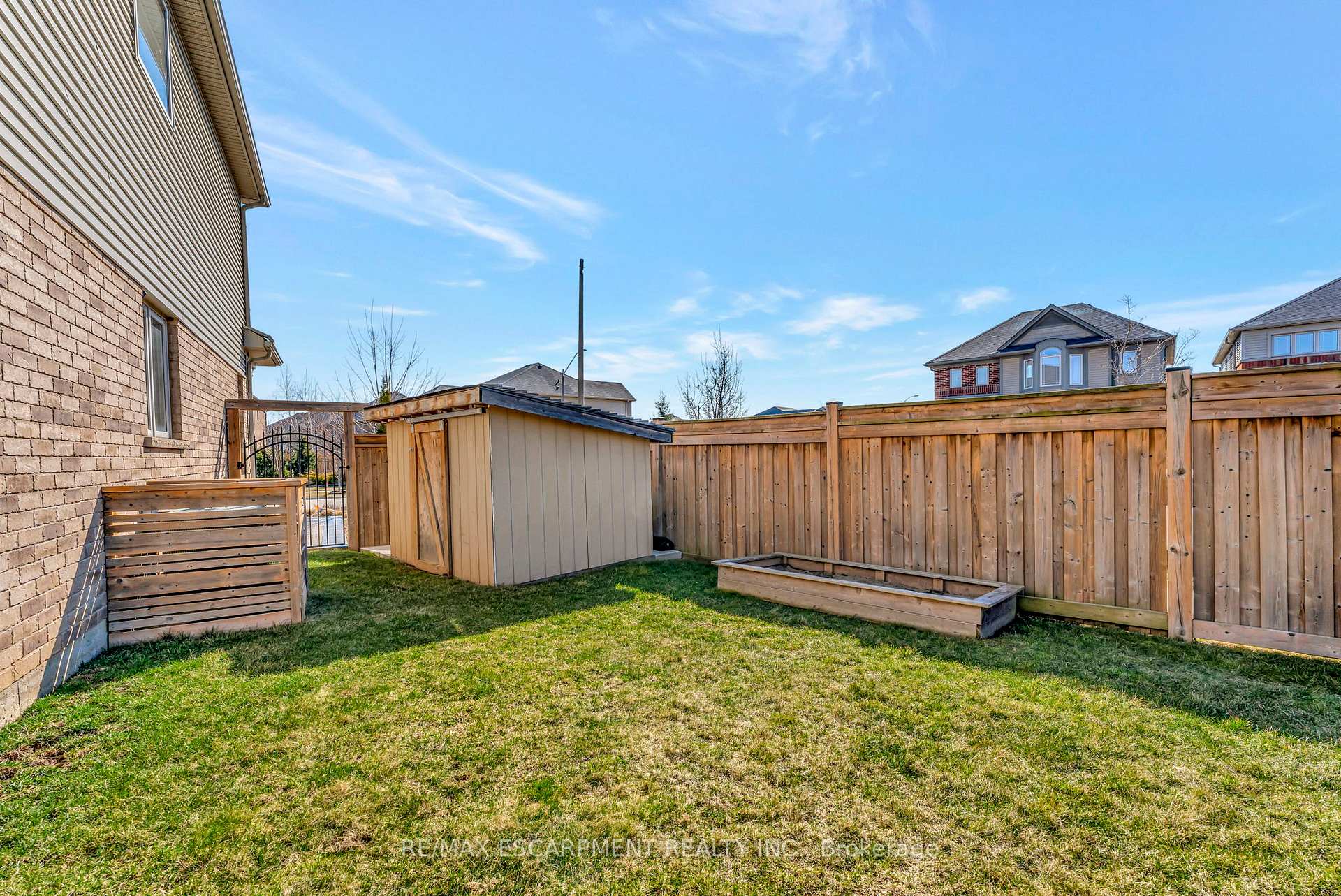 Photo 24 of 209 John Frederick Drive, Hamilton, Ancaster — HOMEH