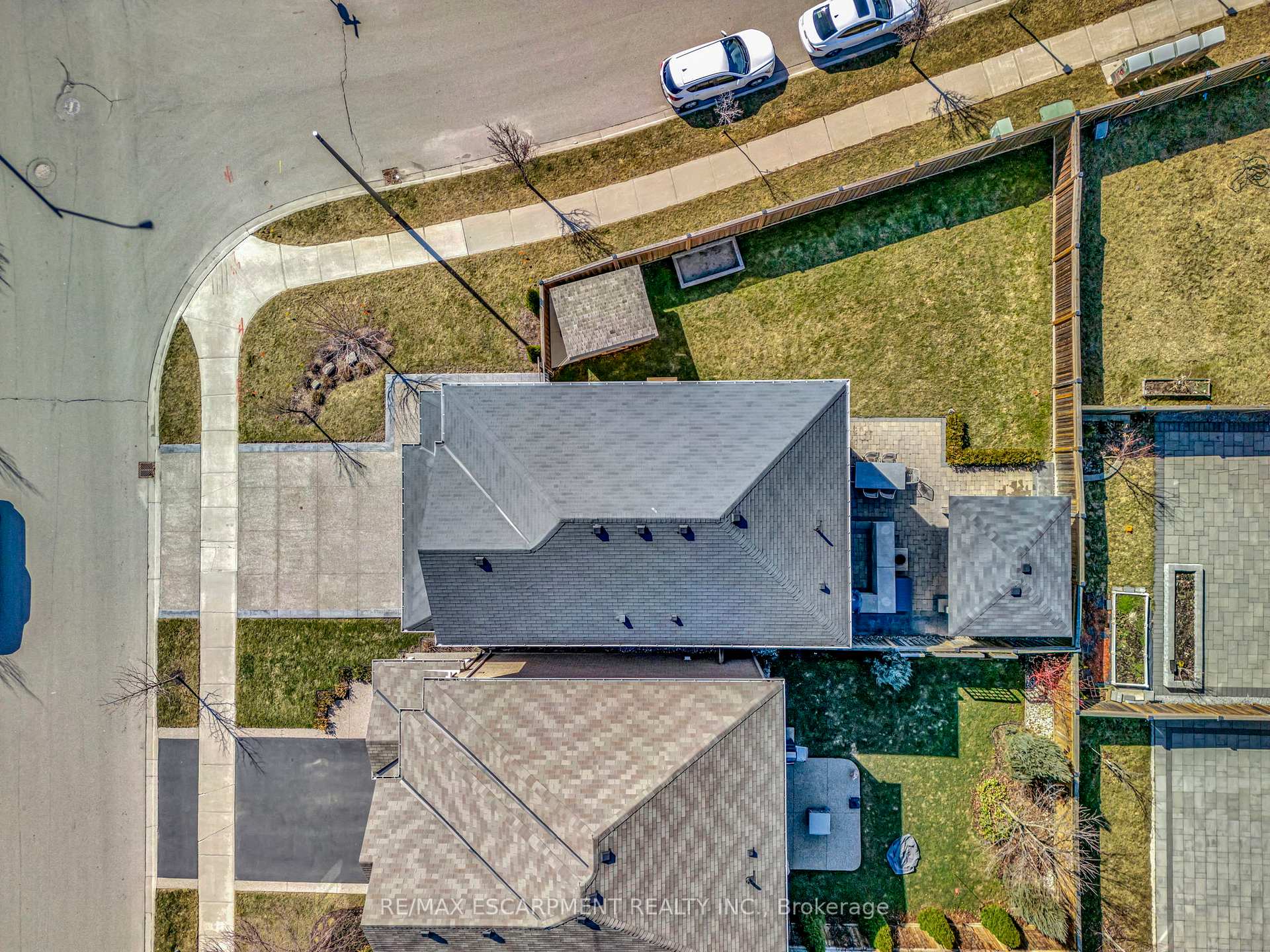 Photo 38 of 209 John Frederick Drive, Hamilton, Ancaster — HOMEH