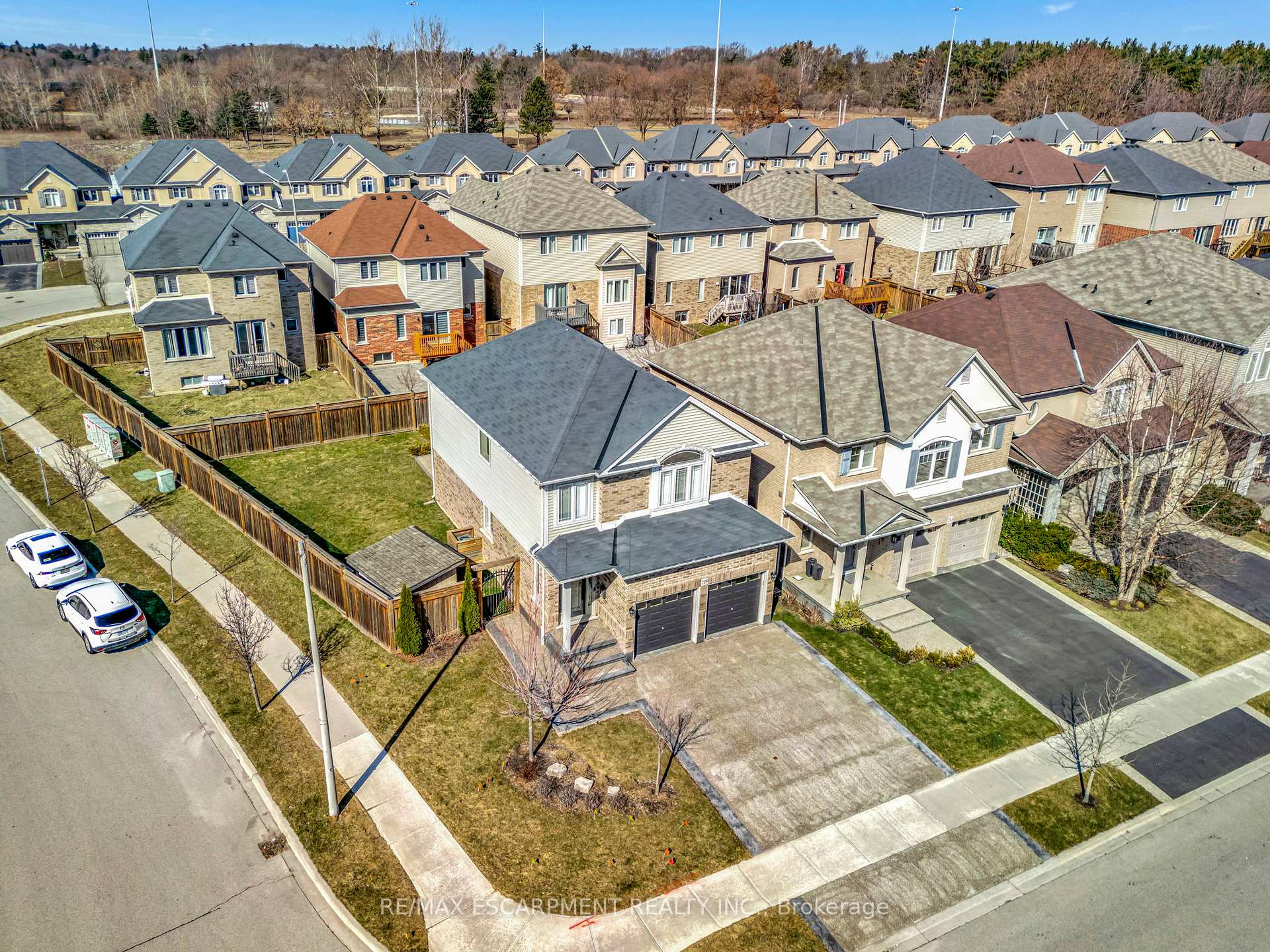 Photo 40 of 209 John Frederick Drive, Hamilton, Ancaster — HOMEH