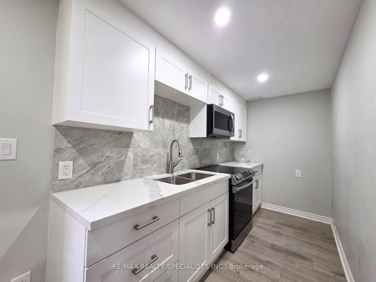 Photo 5 of Unit bsmt, 27 Mistybrook Crescent, Brampton, Fletcher's Meadow — HOMEH