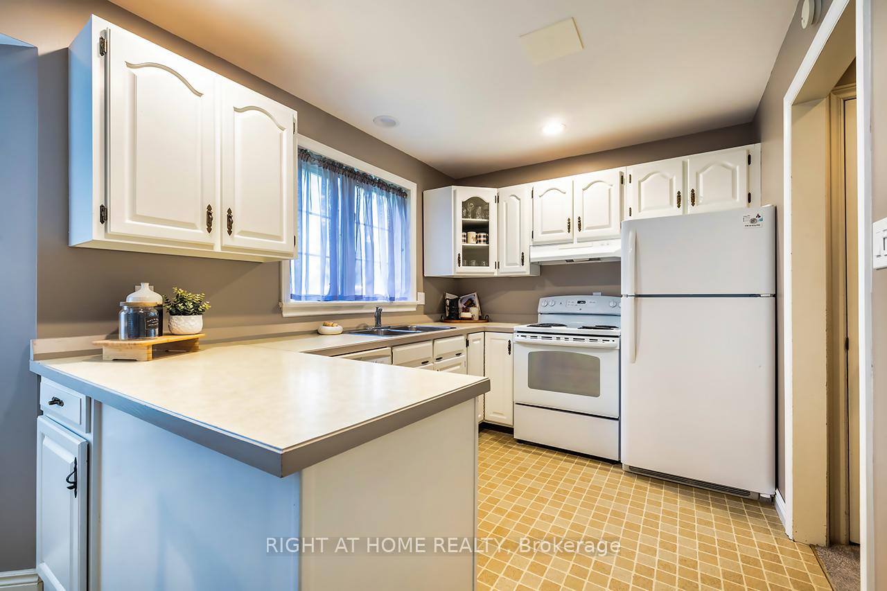 Photo 2 of 400 McDonald Street, Scugog, Port Perry — HOMEH