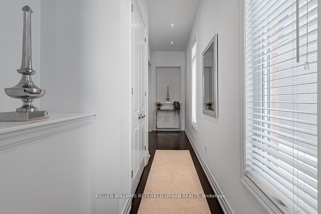 Photo 3 of 56 Wells Orchard Crescent, King, King City — HOMEH