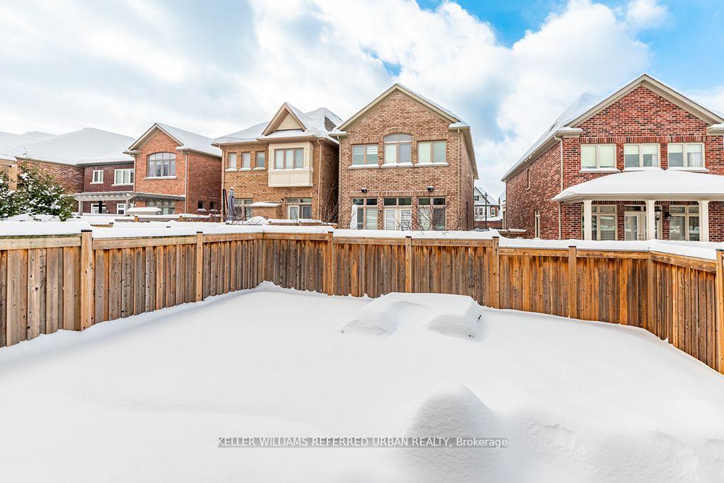 Photo 29 of 56 Wells Orchard Crescent, King, King City — HOMEH