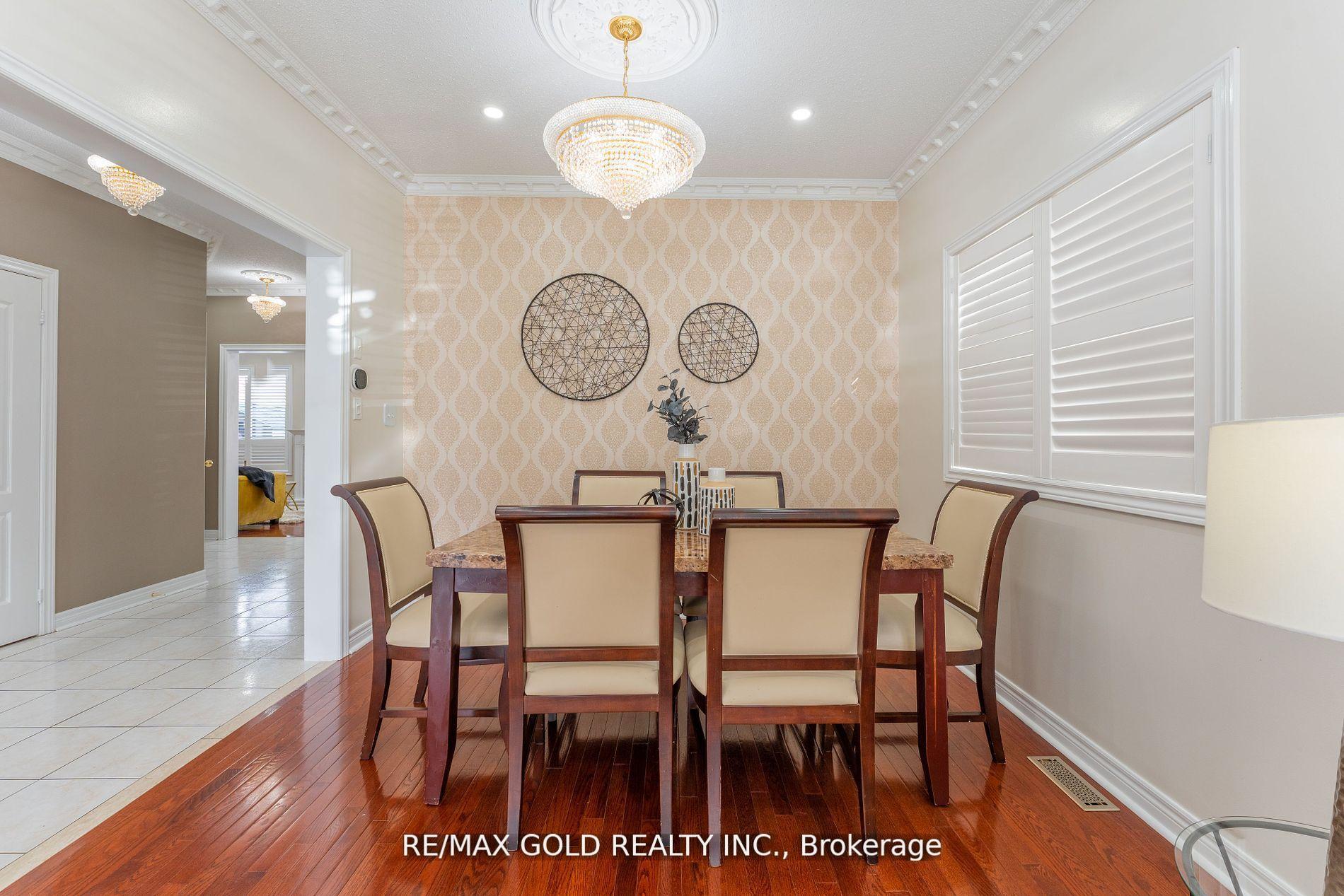 Photo 19 of 16 Runnymede Crescent, Brampton, Sandringham-Wellington — HOMEH