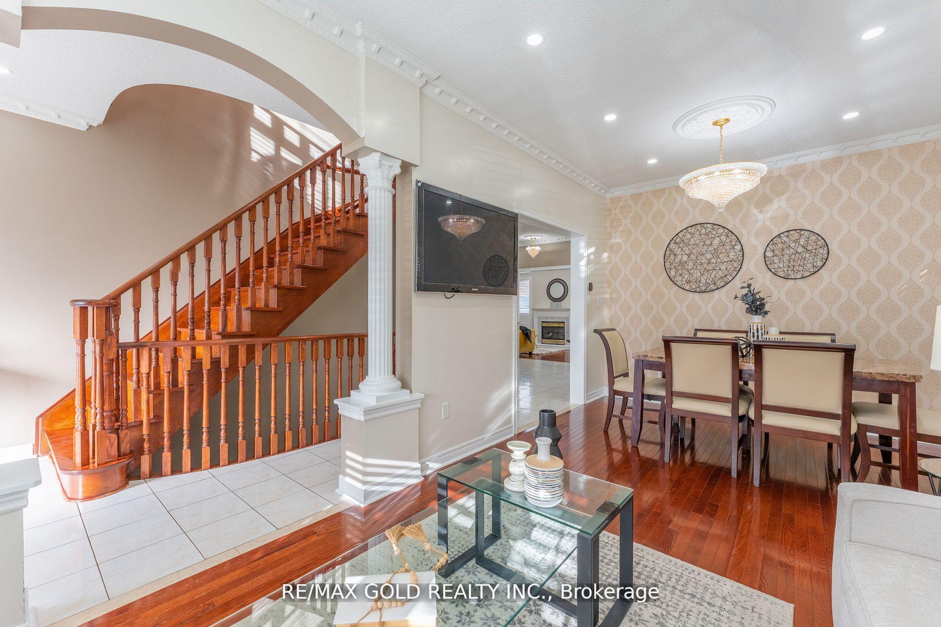 Photo 16 of 16 Runnymede Crescent, Brampton, Sandringham-Wellington — HOMEH