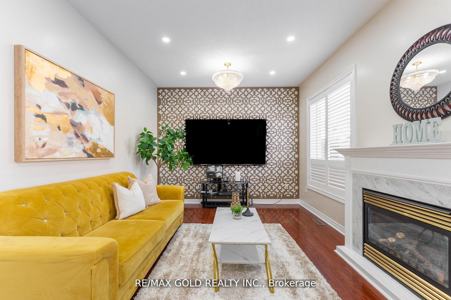 Photo 18 of 16 Runnymede Crescent, Brampton, Sandringham-Wellington — HOMEH