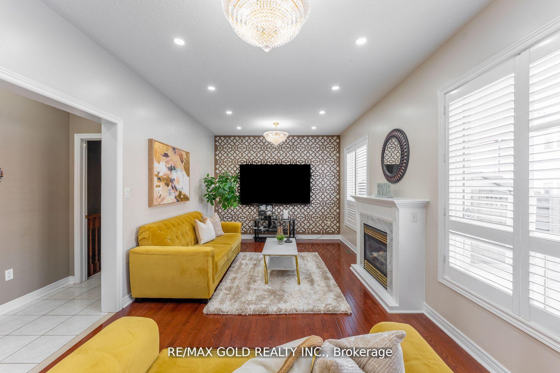 Photo 24 of 16 Runnymede Crescent, Brampton, Sandringham-Wellington — HOMEH