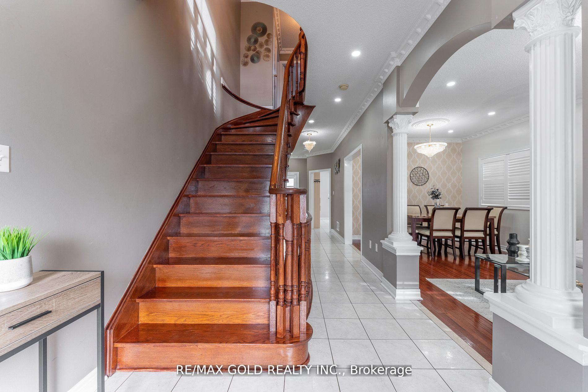 Photo 27 of 16 Runnymede Crescent, Brampton, Sandringham-Wellington — HOMEH