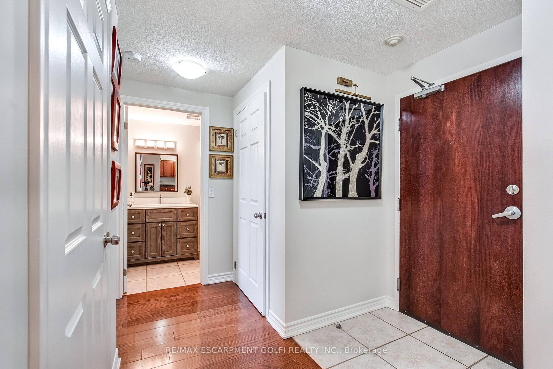 Photo 8 of Unit 401, 47 Caroline Street N, Hamilton, Central — HOMEH