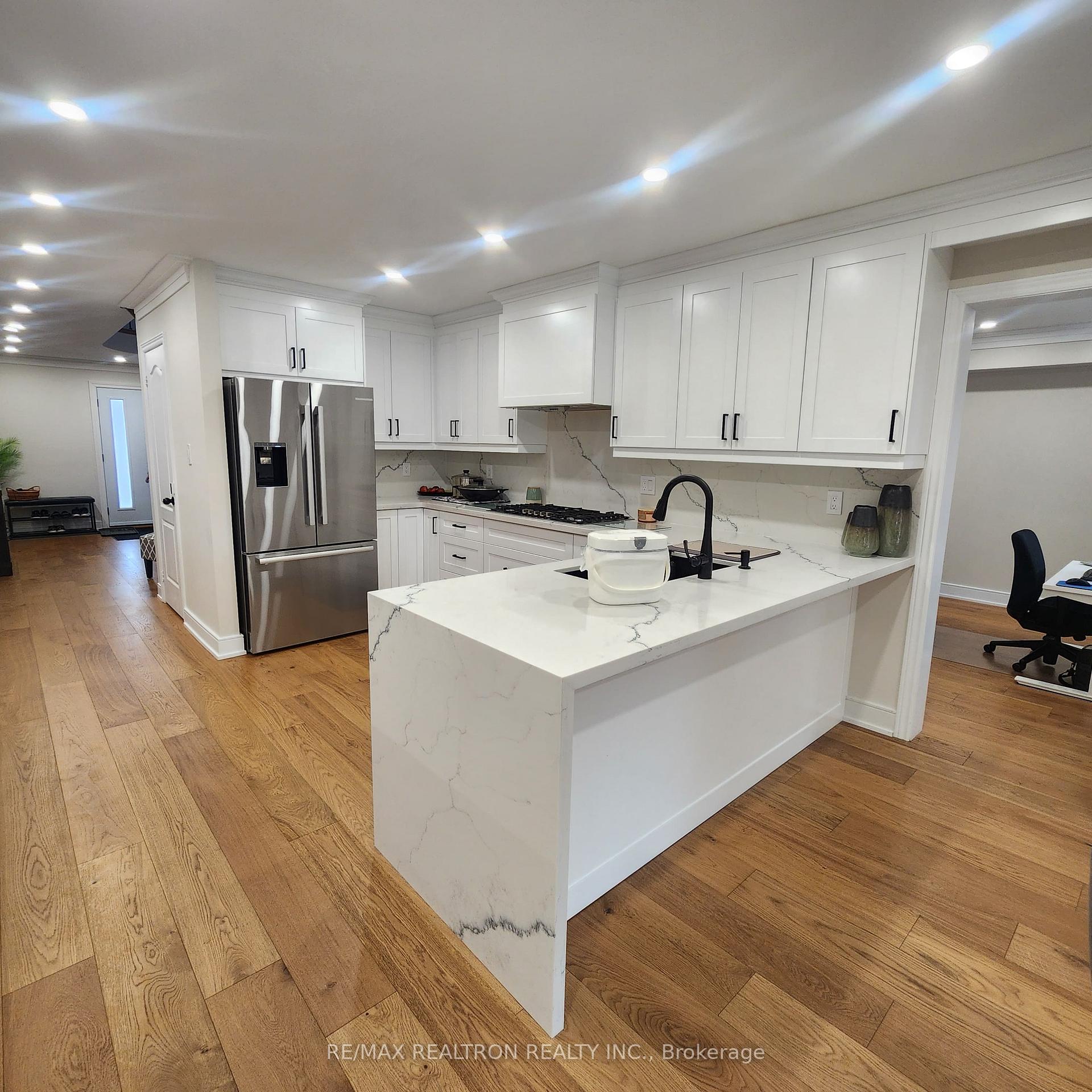 Photo 7 of 1530 Oakburn Street, Pickering, Highbush — HOMEH