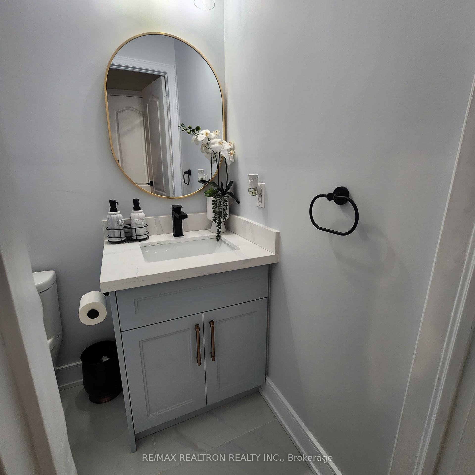 Photo 5 of 1530 Oakburn Street, Pickering, Highbush — HOMEH
