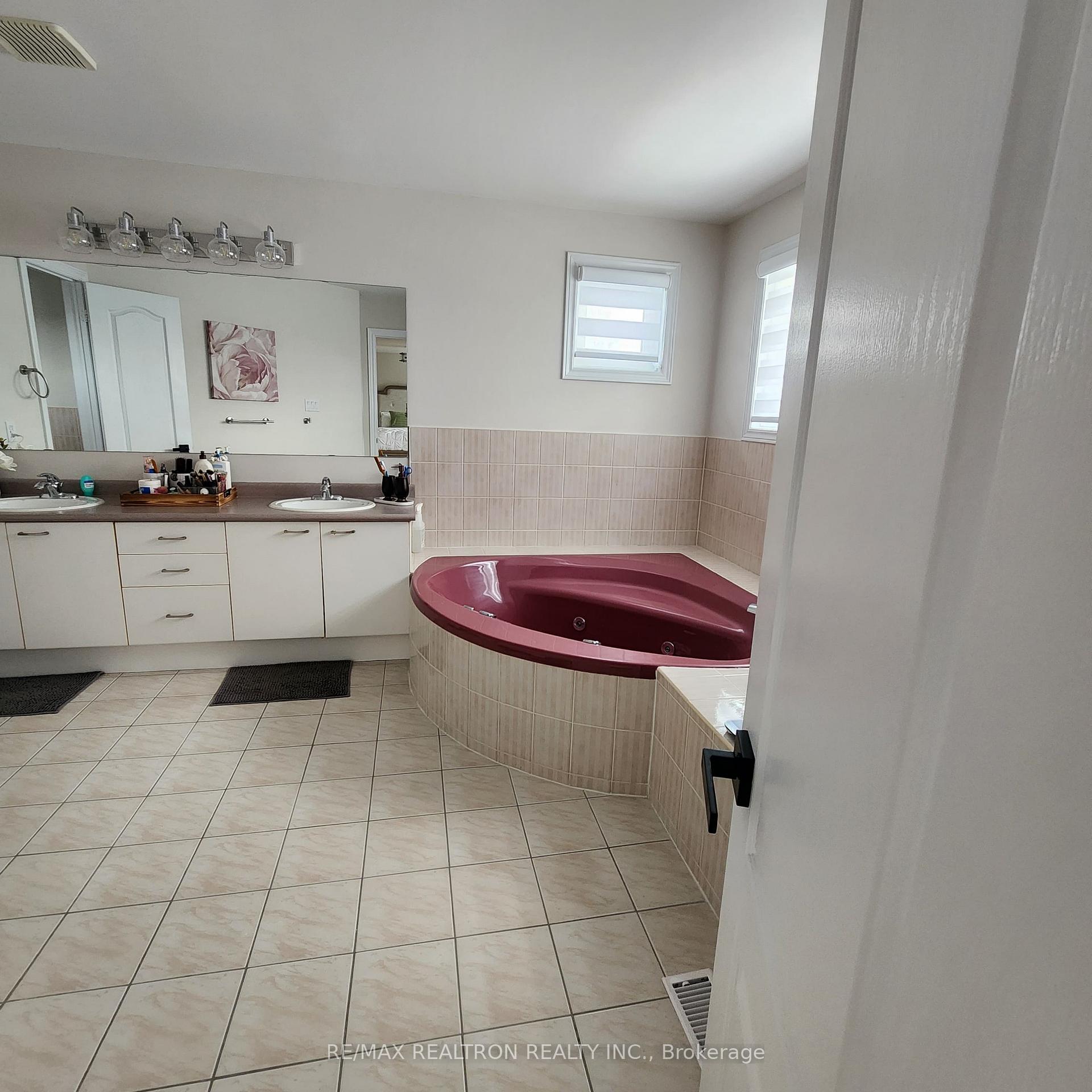 Photo 40 of 1530 Oakburn Street, Pickering, Highbush — HOMEH