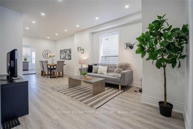 Photo 2 of 1031 Cannon Street E, Hamilton, Crown Point — HOMEH