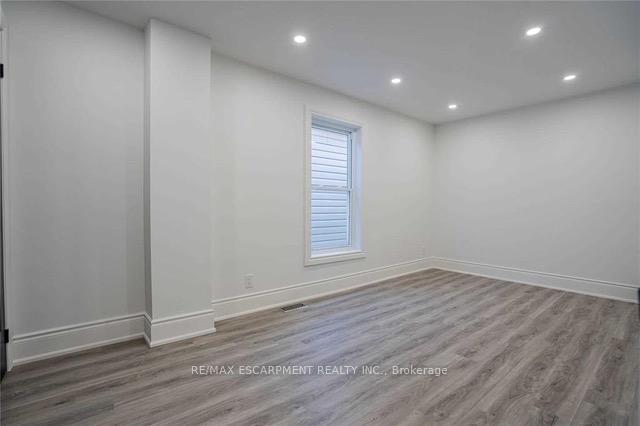 Photo 6 of 1031 Cannon Street E, Hamilton, Crown Point — HOMEH