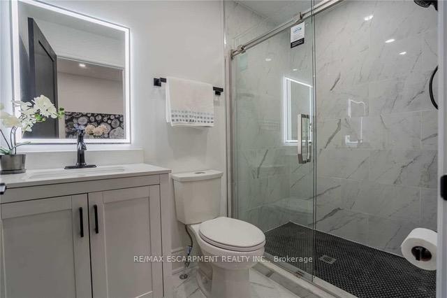 Photo 7 of 1031 Cannon Street E, Hamilton, Crown Point — HOMEH