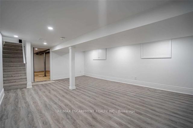 Photo 11 of 1031 Cannon Street E, Hamilton, Crown Point — HOMEH