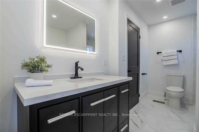Photo 9 of 1031 Cannon Street E, Hamilton, Crown Point — HOMEH