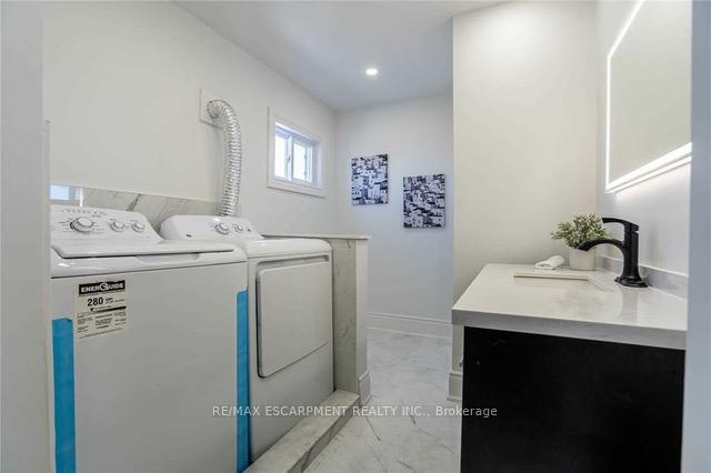 Photo 8 of 1031 Cannon Street E, Hamilton, Crown Point — HOMEH