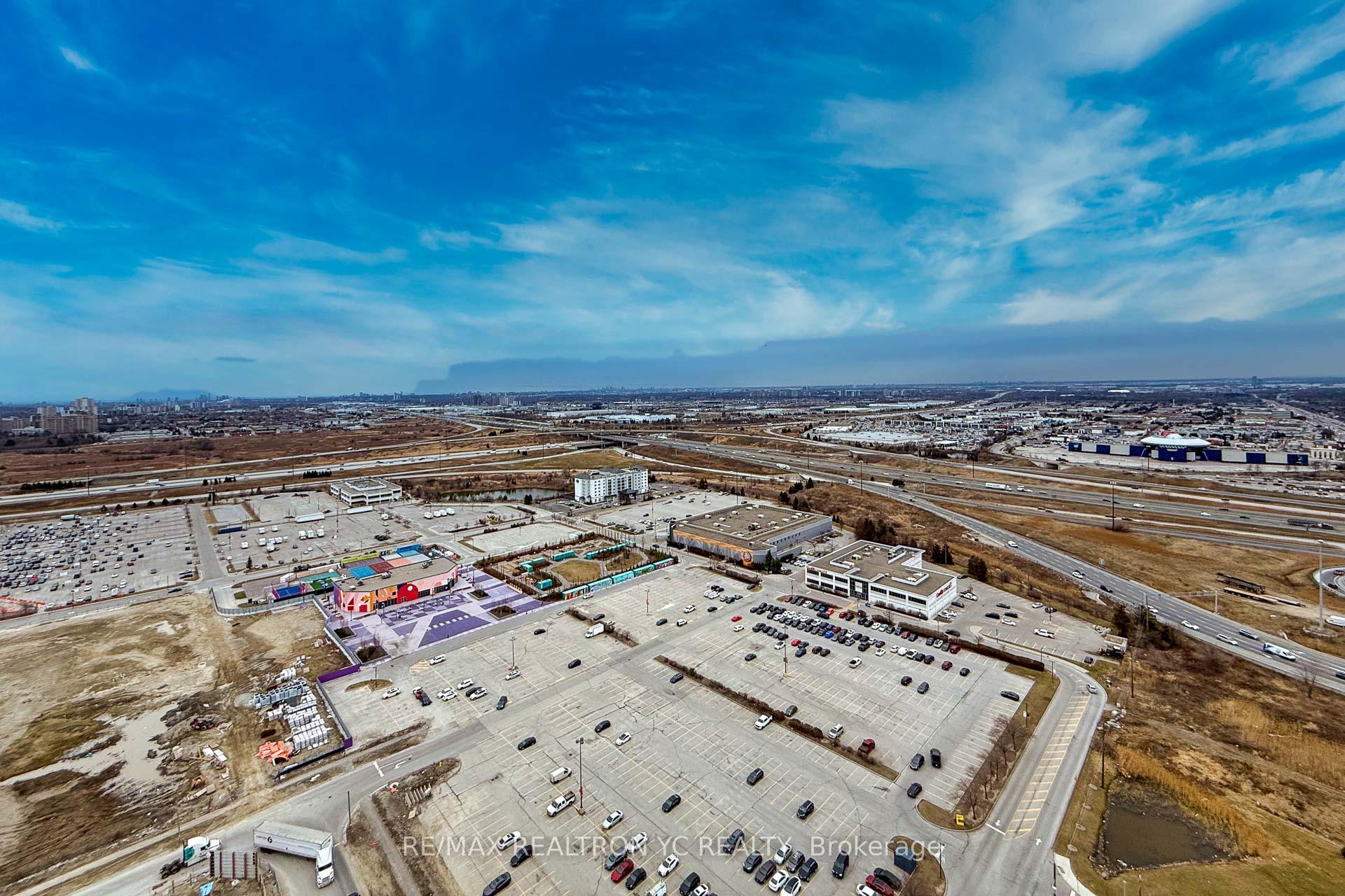 Photo 40 of Unit 3507, 195 Commerce Street, Vaughan, Vaughan Corporate Centre — HOMEH