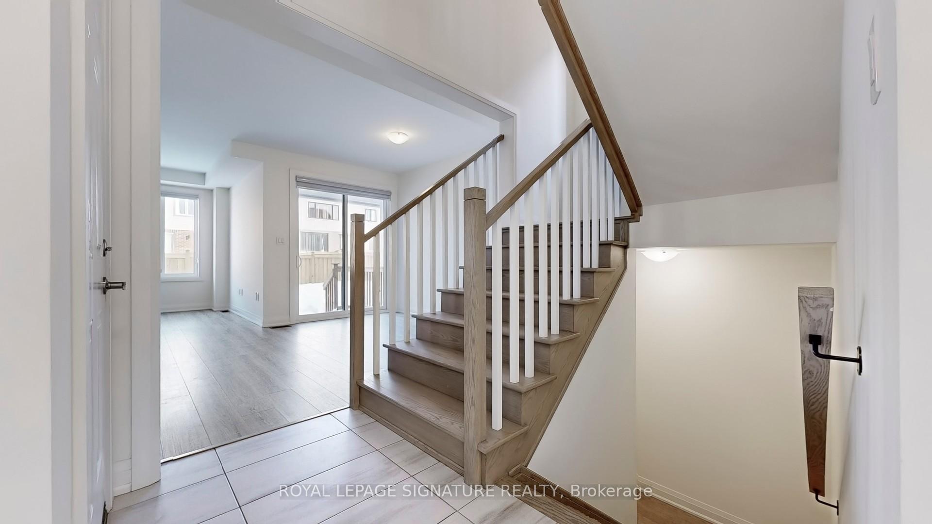 Photo 24 of 41 Shepherd Drive, Barrie, Painswick South — HOMEH