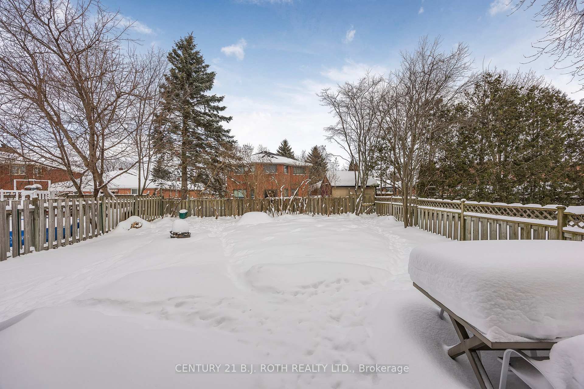 Photo 24 of 13 Wallace Drive, Barrie, Northwest — HOMEH