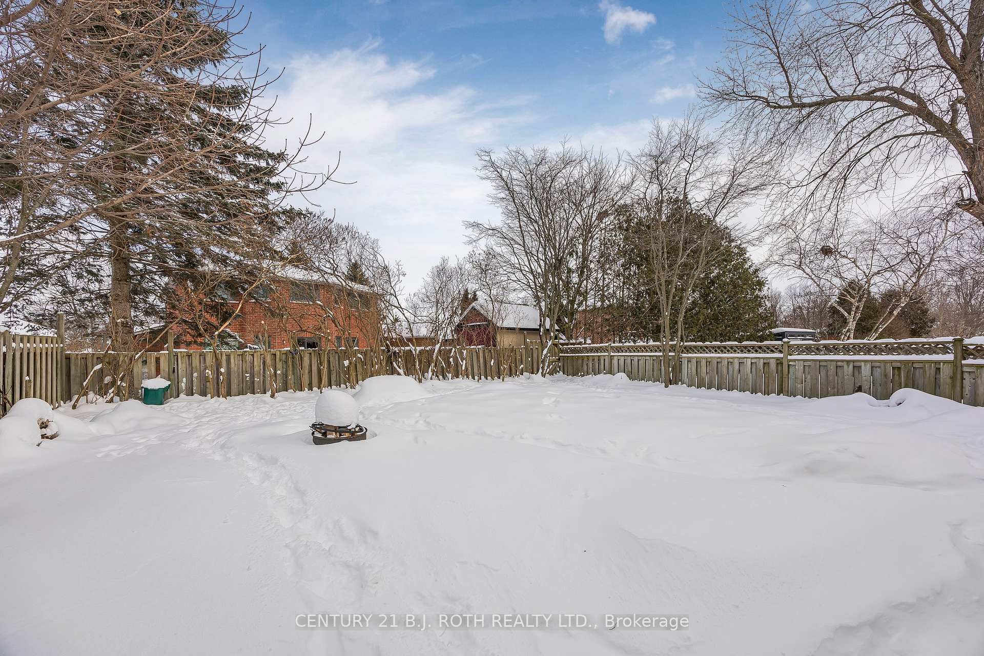 Photo 26 of 13 Wallace Drive, Barrie, Northwest — HOMEH