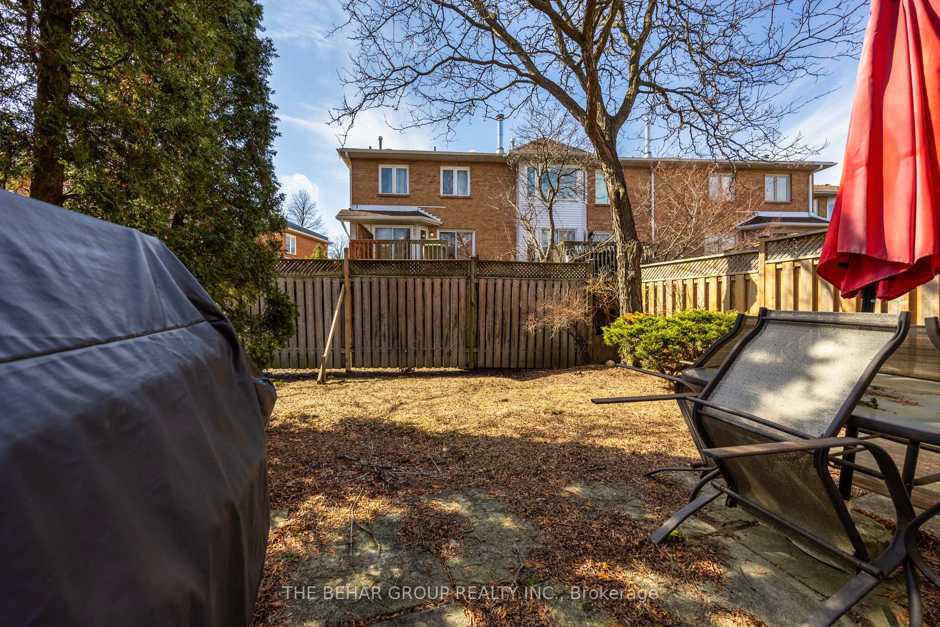 Photo 22 of 73 Brownstone Circle, Vaughan, Crestwood-Springfarm-Yorkhill — HOMEH