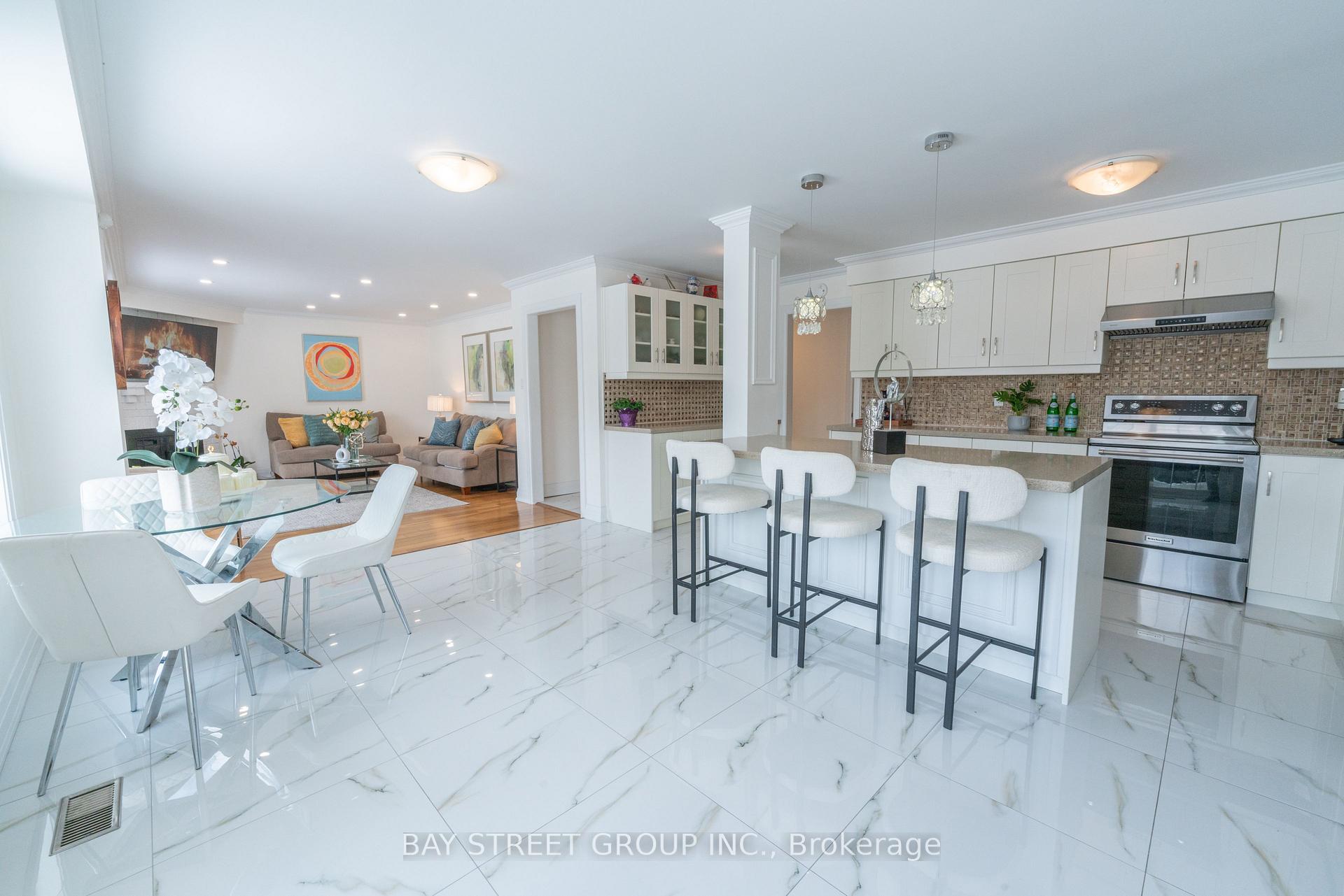 Photo 6 of 7 Atlantic Avenue, Markham, Markville — HOMEH