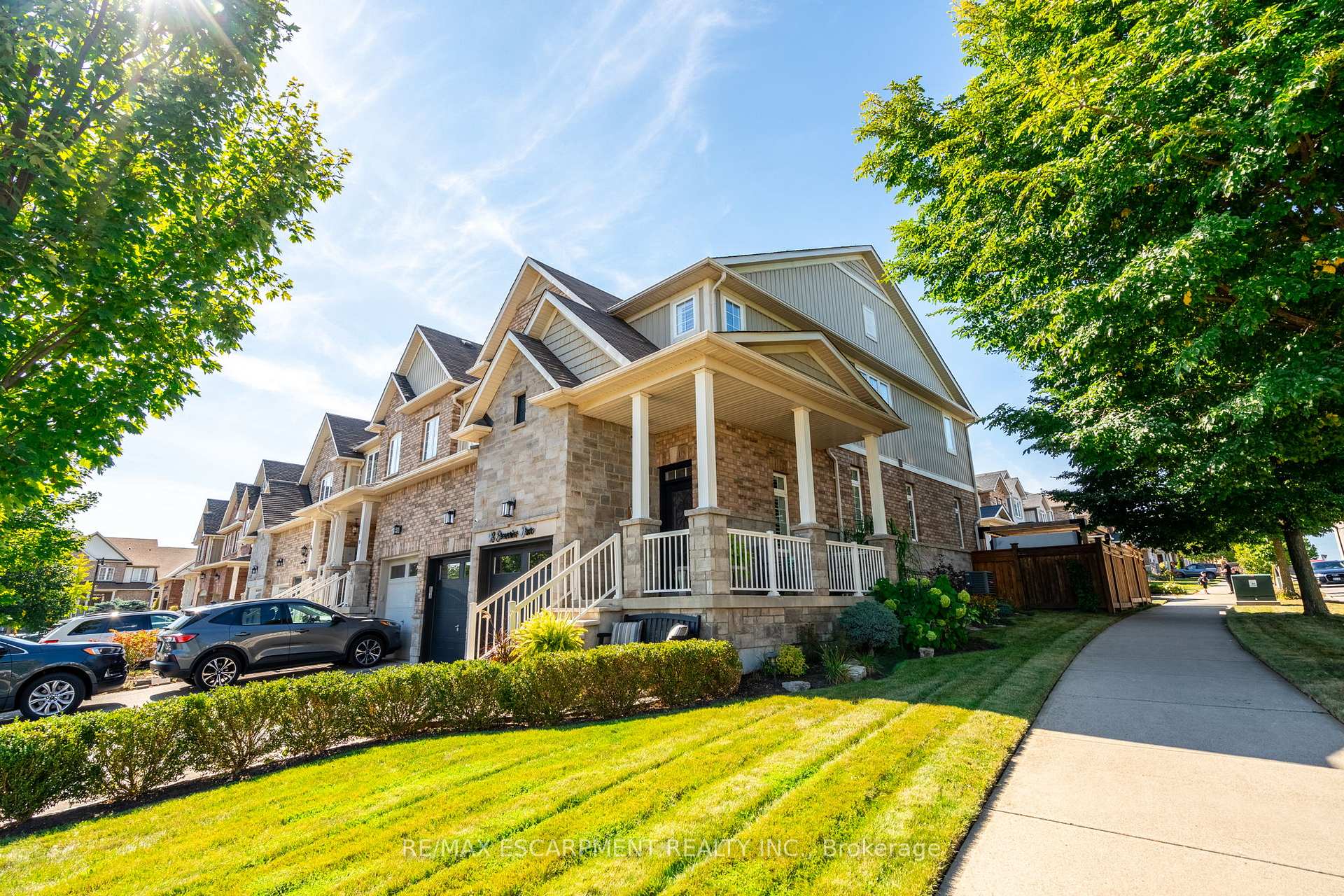 Photo 13 of 93 Browview Drive, Hamilton, Waterdown — HOMEH