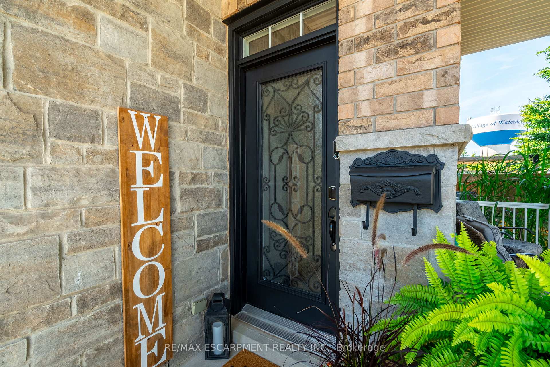Photo 8 of 93 Browview Drive, Hamilton, Waterdown — HOMEH