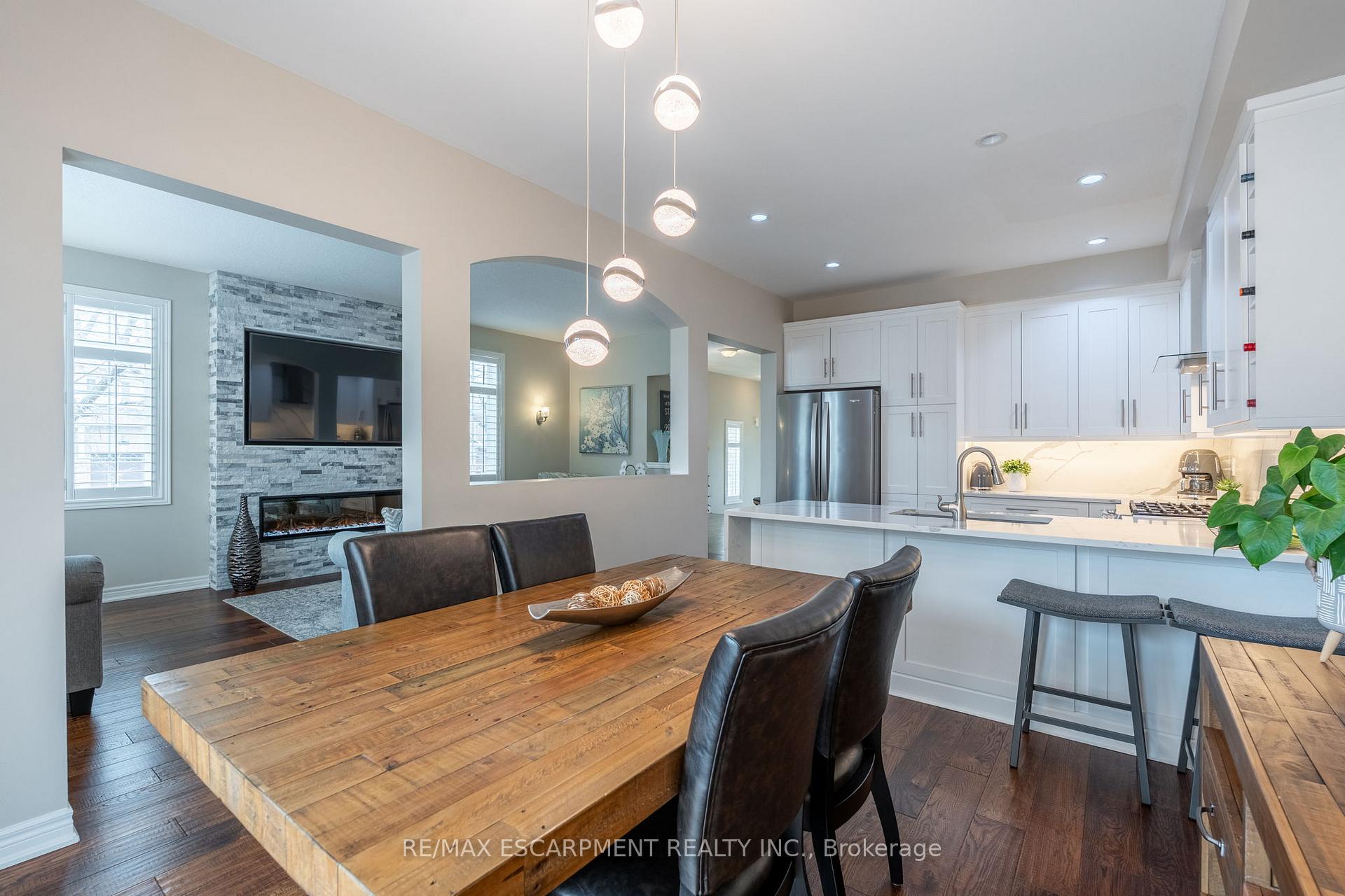 Photo 6 of 93 Browview Drive, Hamilton, Waterdown — HOMEH