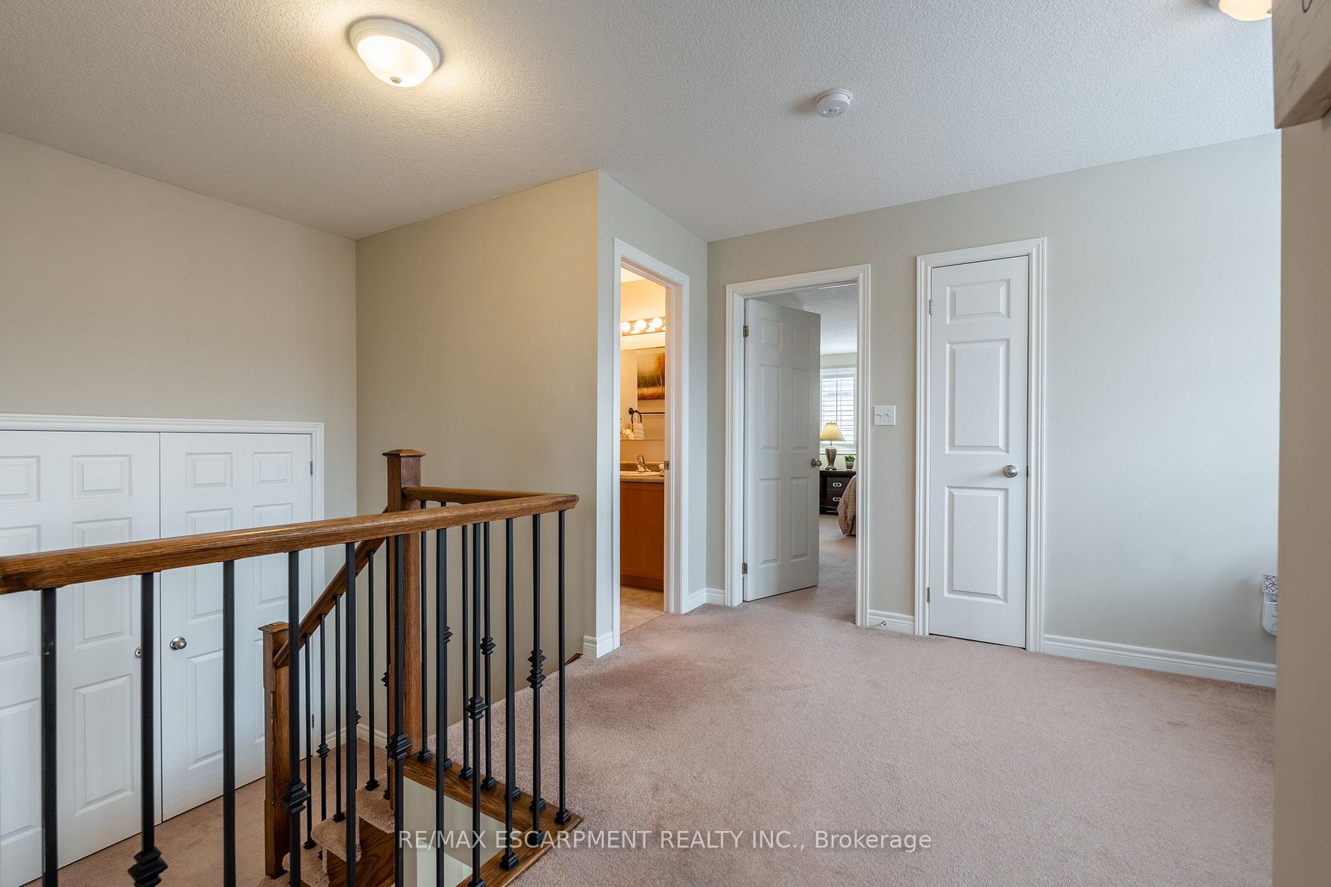 Photo 10 of 93 Browview Drive, Hamilton, Waterdown — HOMEH