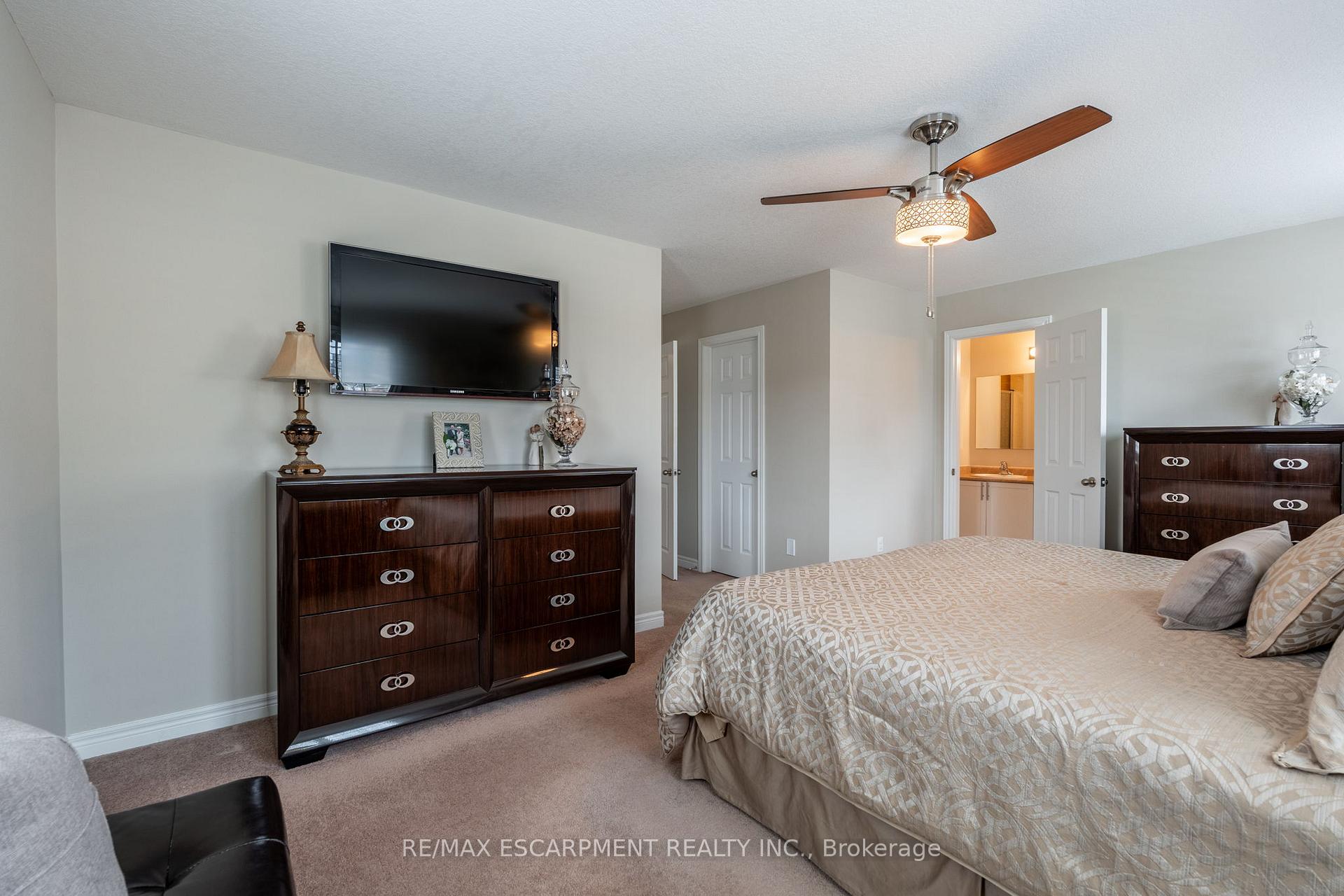 Photo 14 of 93 Browview Drive, Hamilton, Waterdown — HOMEH