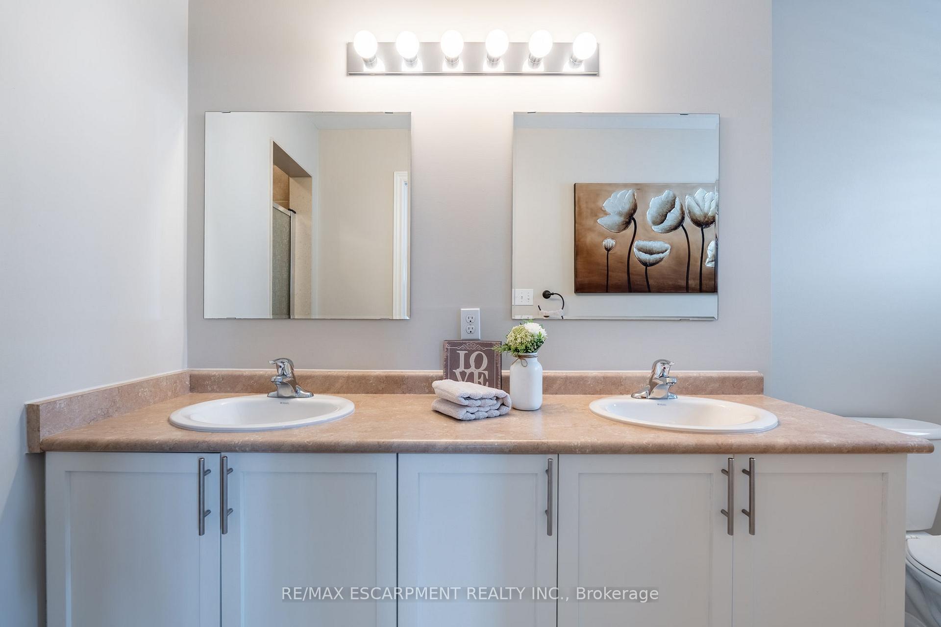 Photo 9 of 93 Browview Drive, Hamilton, Waterdown — HOMEH