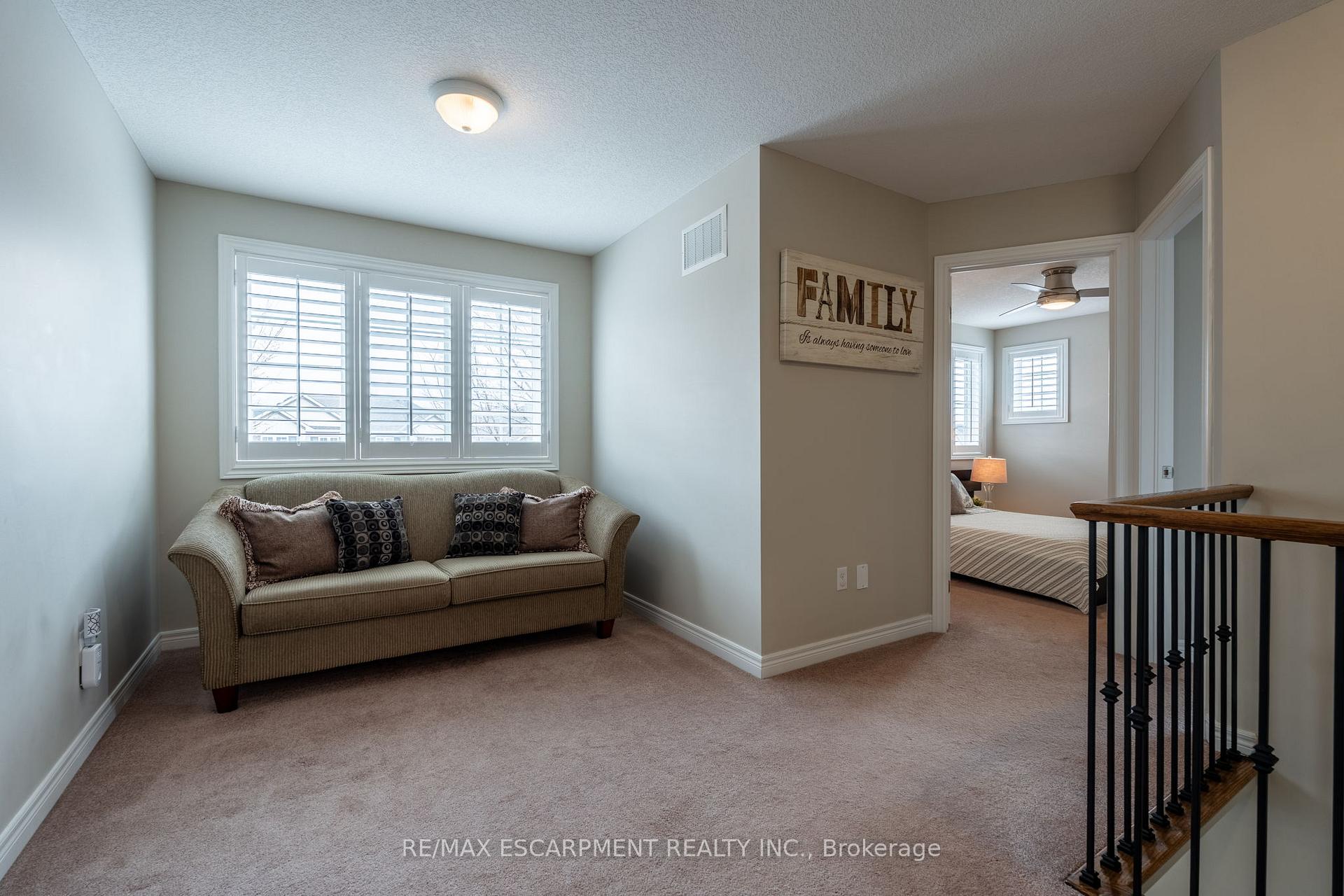 Photo 16 of 93 Browview Drive, Hamilton, Waterdown — HOMEH