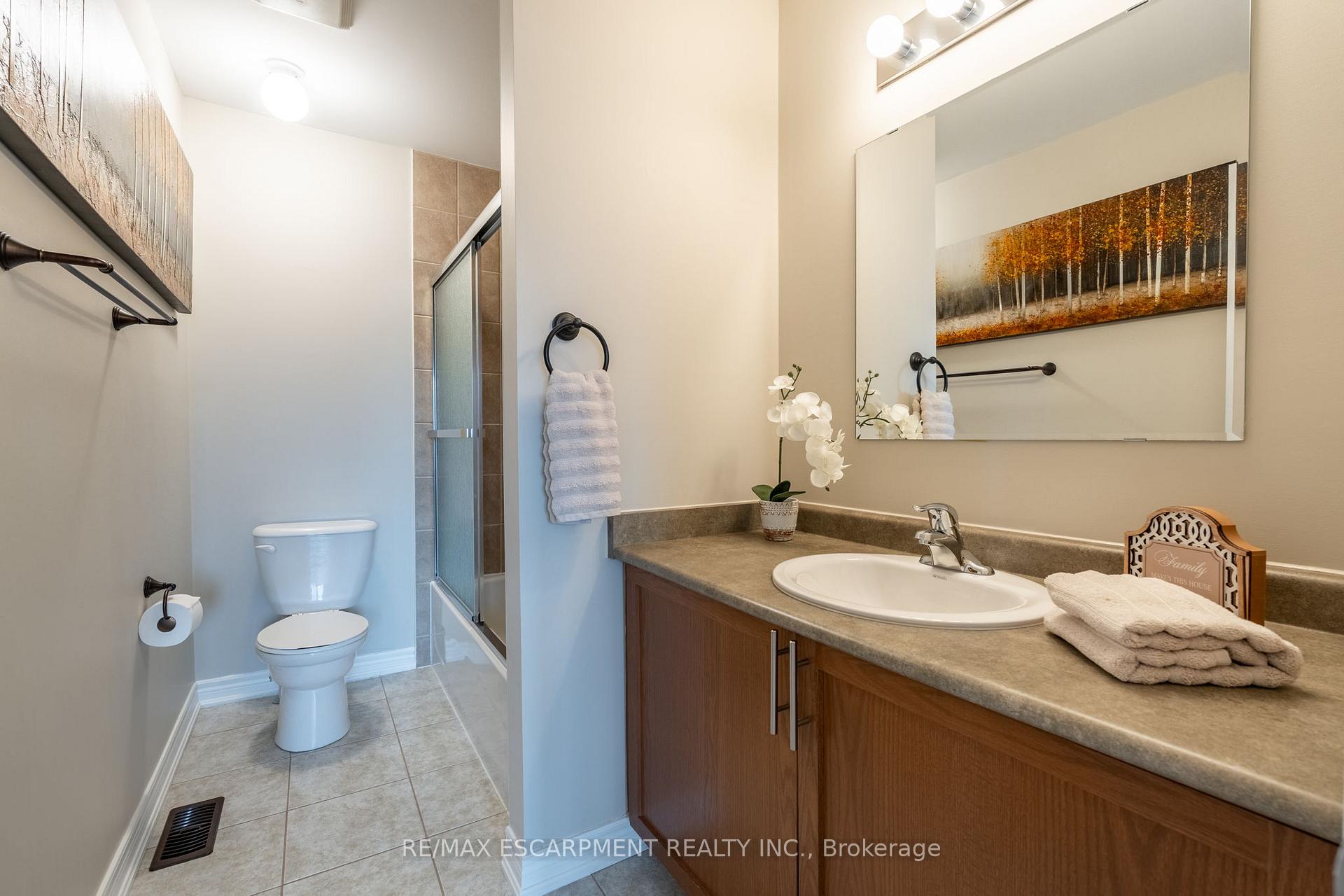 Photo 46 of 93 Browview Drive, Hamilton, Waterdown — HOMEH