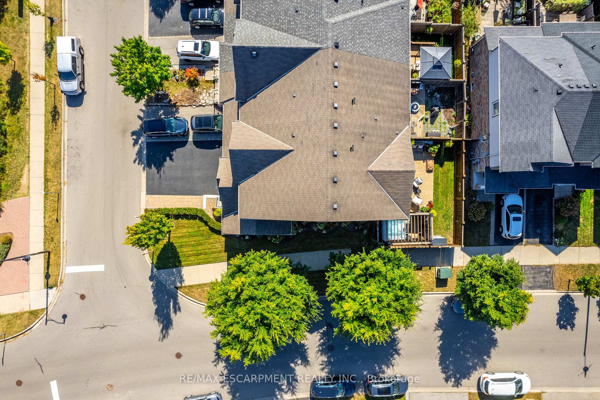 Photo 36 of 93 Browview Drive, Hamilton, Waterdown — HOMEH