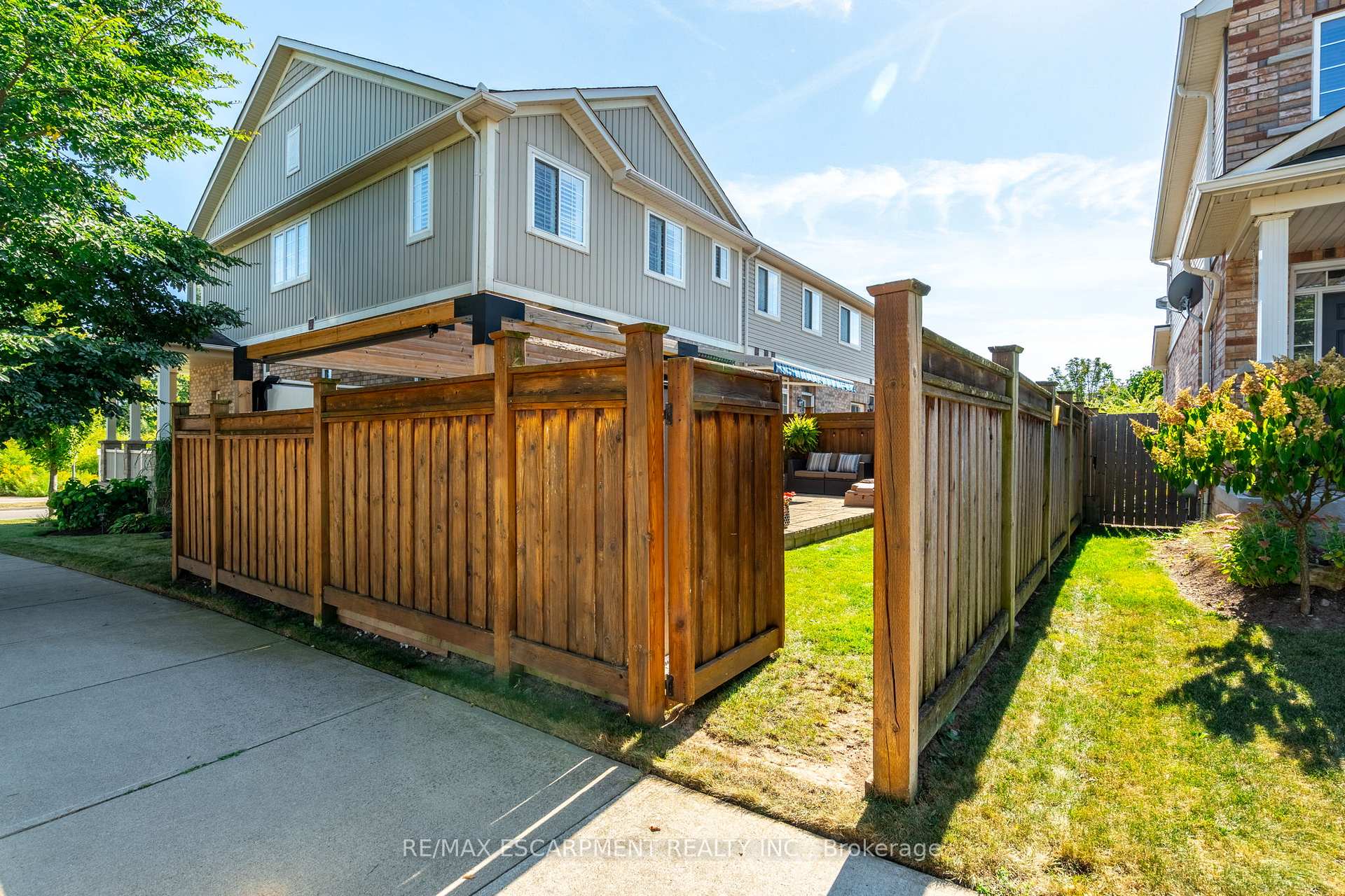 Photo 38 of 93 Browview Drive, Hamilton, Waterdown — HOMEH