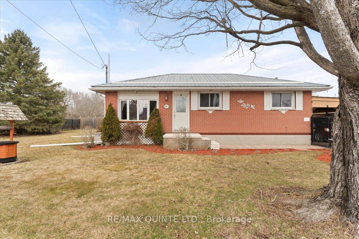 Photo 2 of 87 Grass Boulevard, Belleville, Belleville Ward — HOMEH