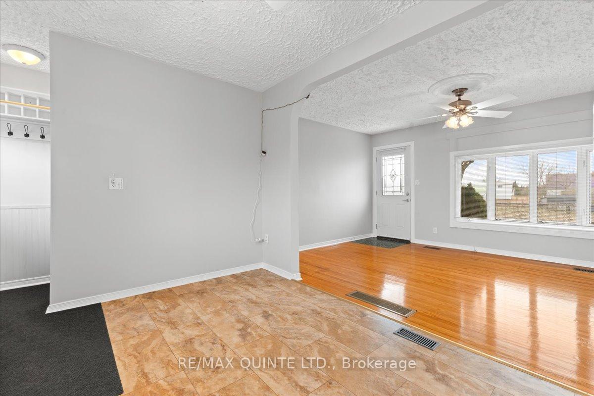 Photo 7 of 87 Grass Boulevard, Belleville, Belleville Ward — HOMEH