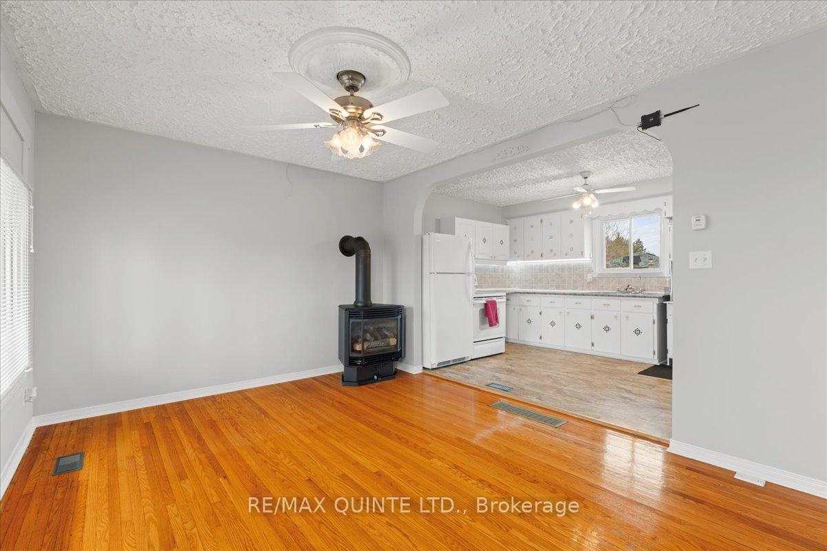 Photo 8 of 87 Grass Boulevard, Belleville, Belleville Ward — HOMEH