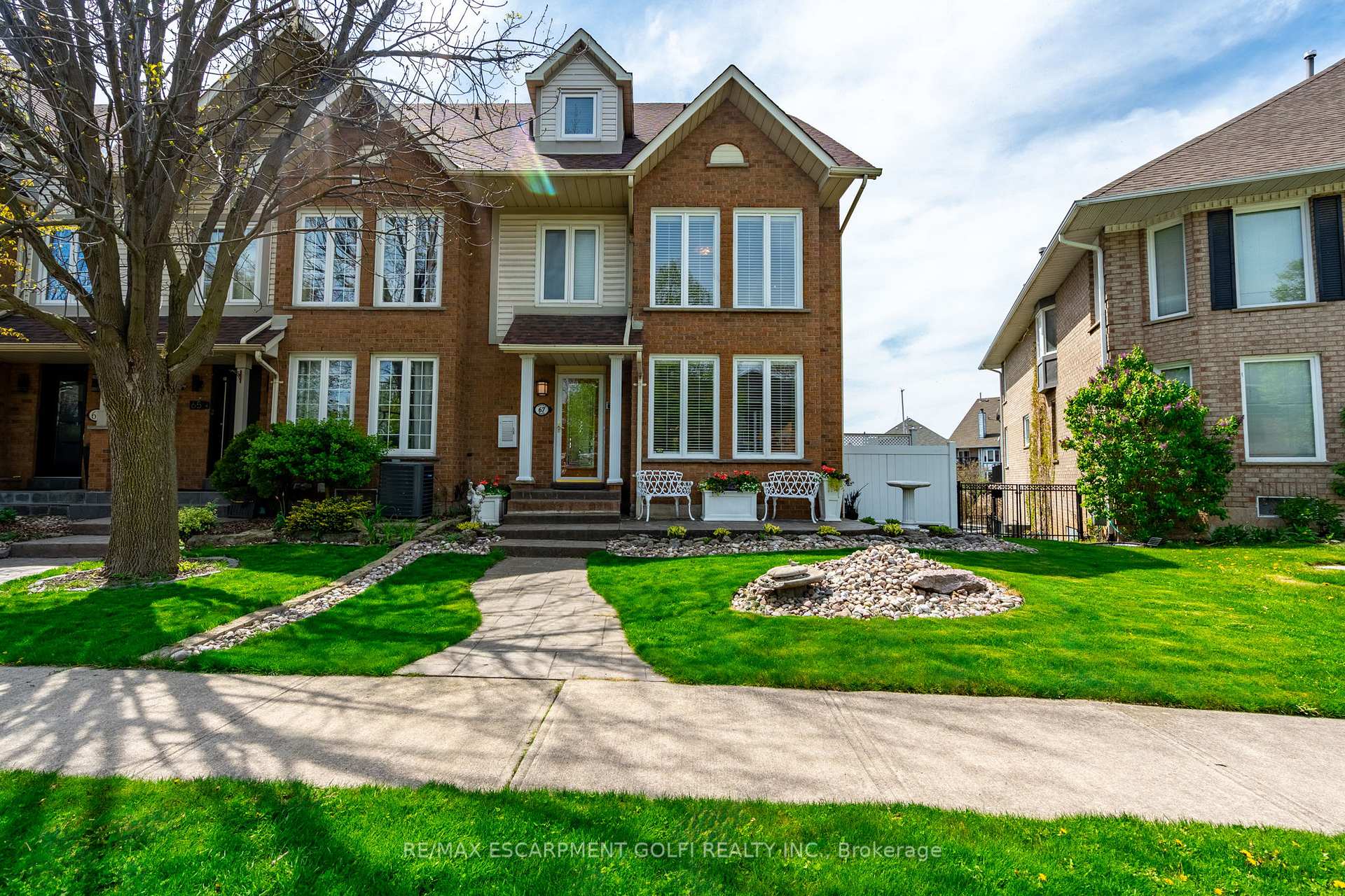 Photo 1 of 67 Sunvale Place, Hamilton, Stoney Creek — HOMEH
