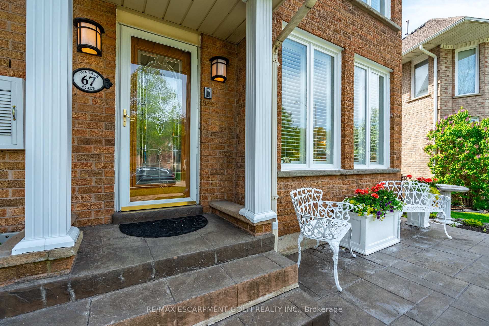 Photo 3 of 67 Sunvale Place, Hamilton, Stoney Creek — HOMEH