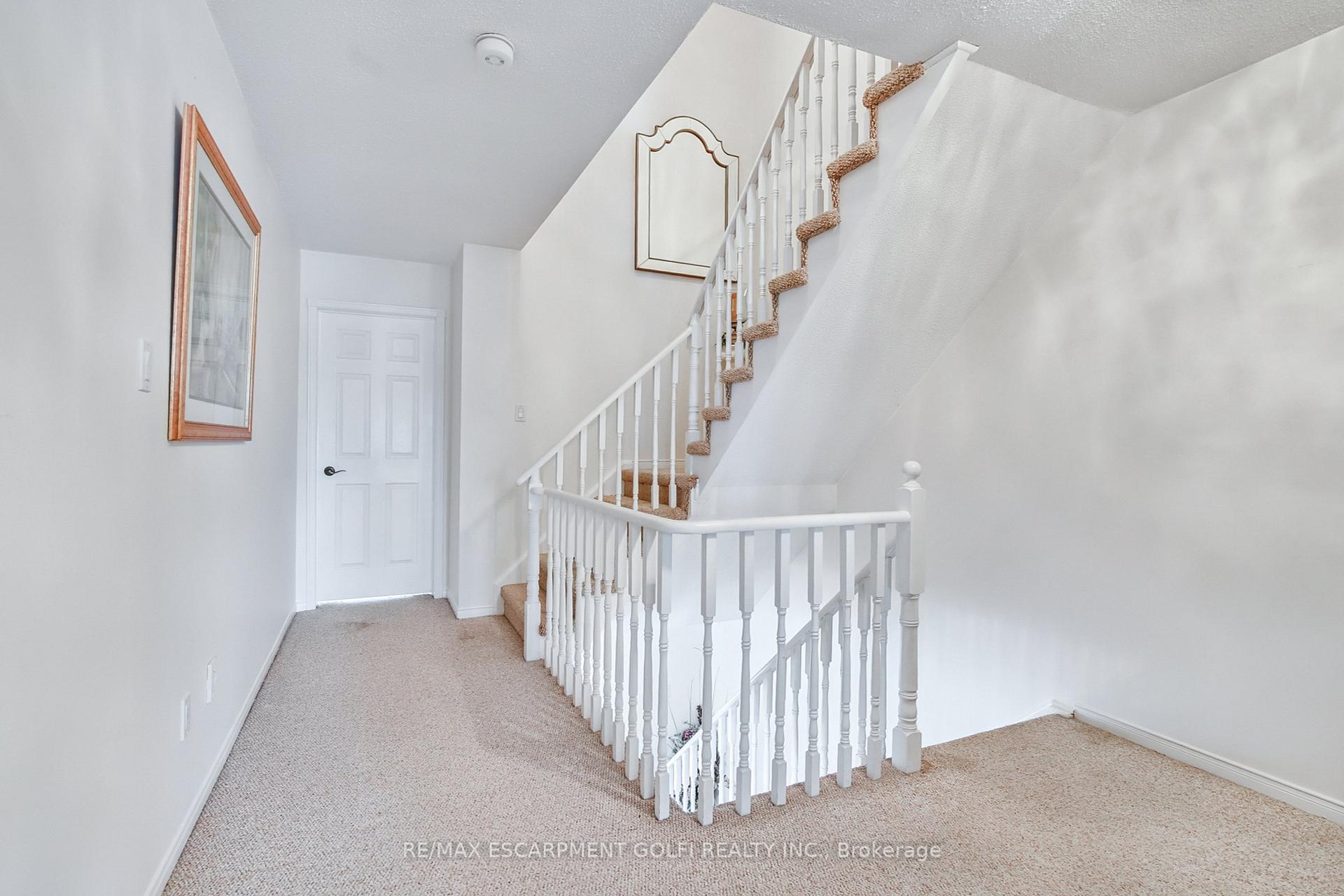 Photo 14 of 67 Sunvale Place, Hamilton, Stoney Creek — HOMEH