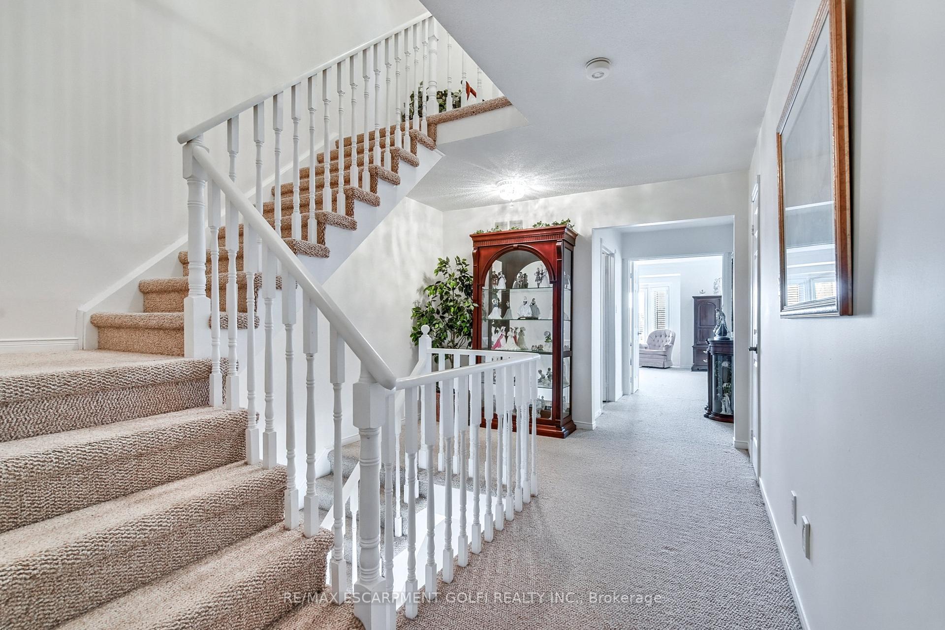 Photo 8 of 67 Sunvale Place, Hamilton, Stoney Creek — HOMEH