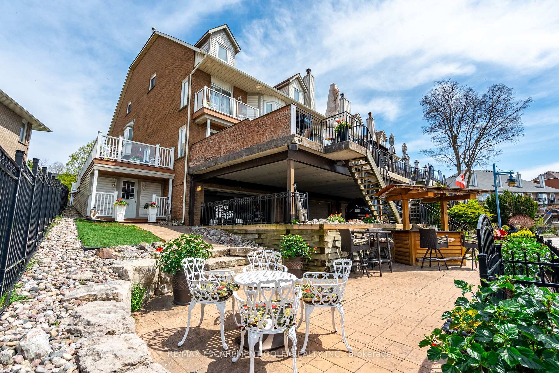 Photo 33 of 67 Sunvale Place, Hamilton, Stoney Creek — HOMEH