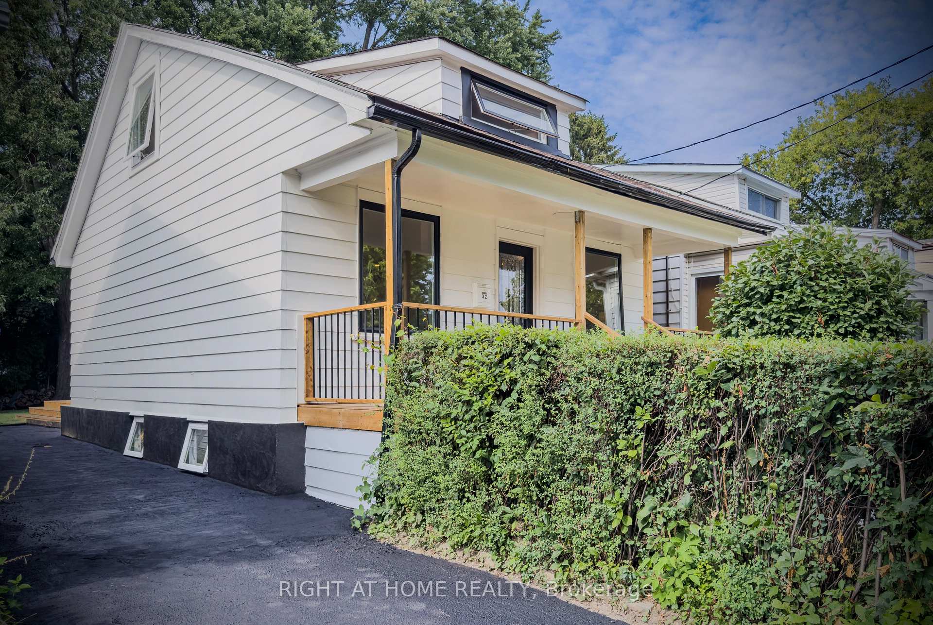 Photo 1 of 32 Brenton Street, Toronto, Crescent Town — HOMEH