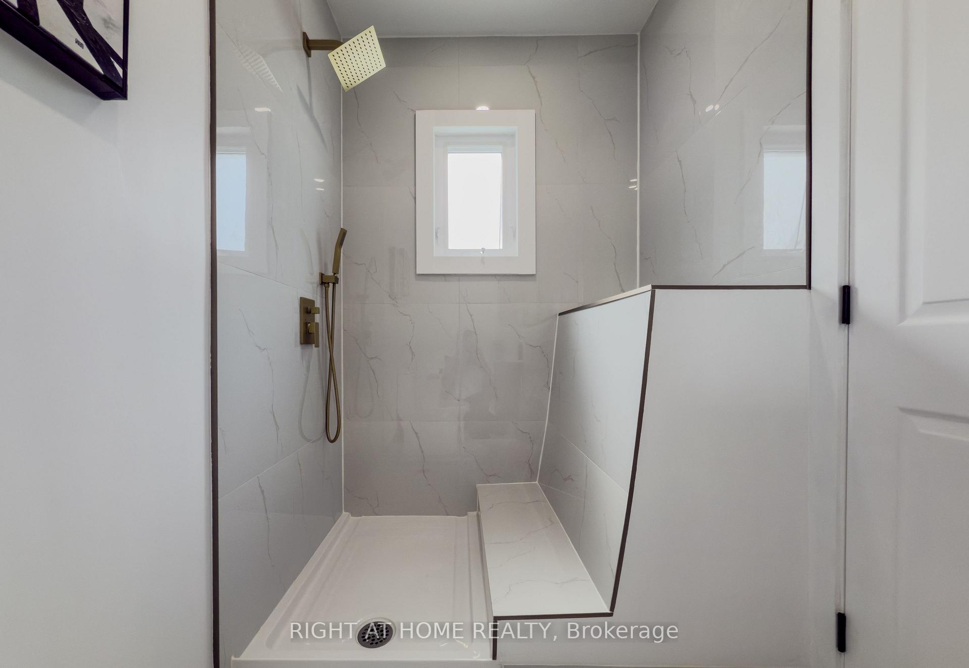 Photo 21 of 32 Brenton Street, Toronto, Crescent Town — HOMEH