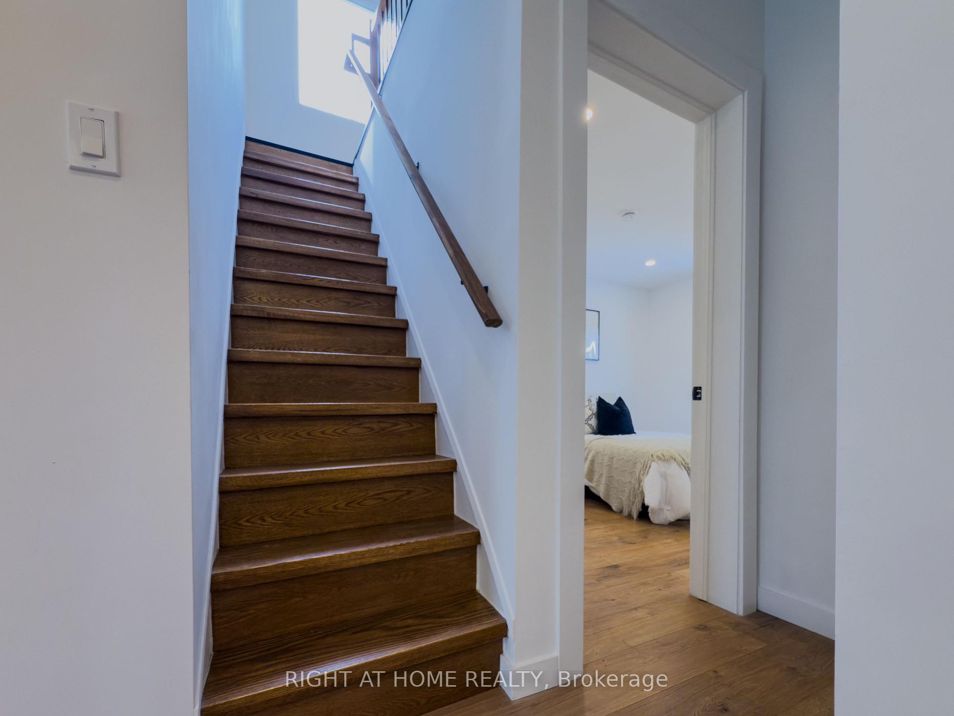 Photo 13 of 32 Brenton Street, Toronto, Crescent Town — HOMEH